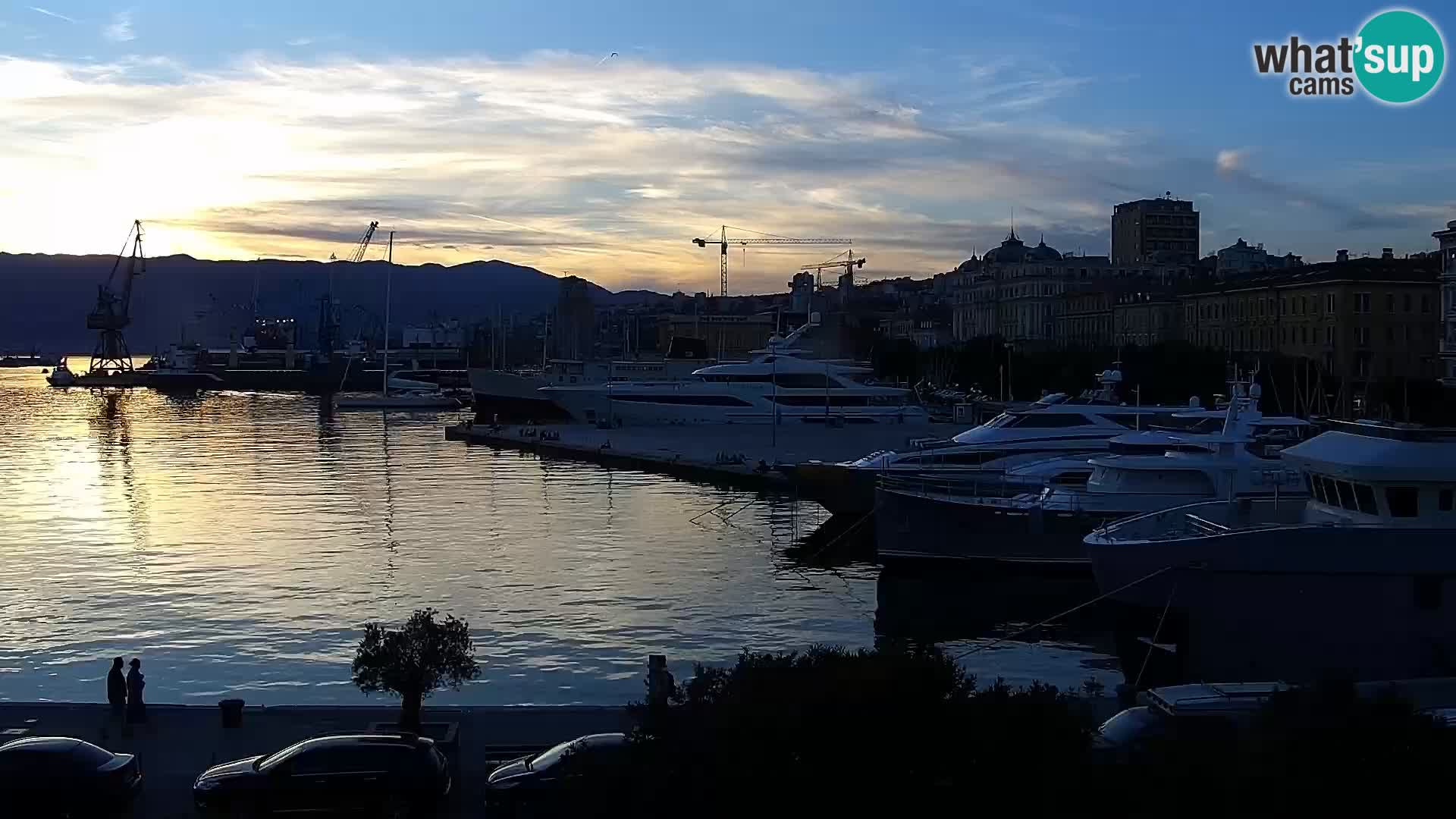 Riva in Marina v Reki – Spletna kamera v živo Hrvaška