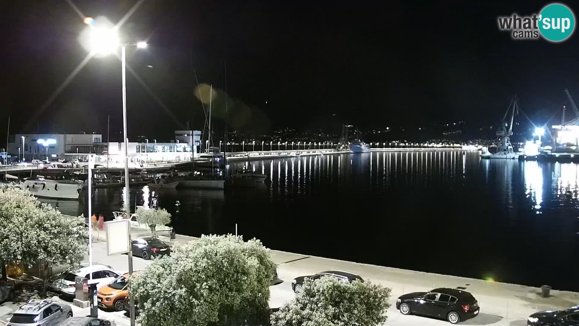Riva in Marina v Reki – Spletna kamera v živo Hrvaška