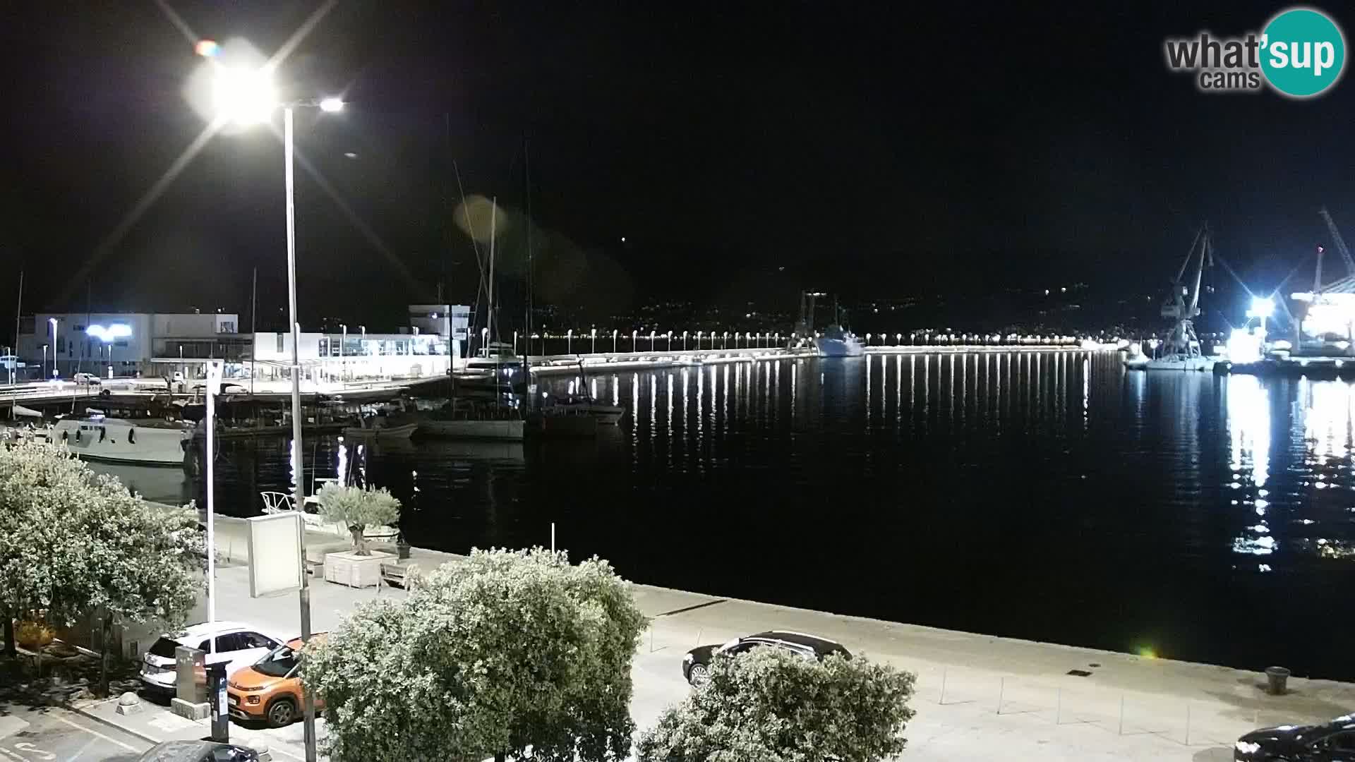 Riva in Marina v Reki – Spletna kamera v živo Hrvaška