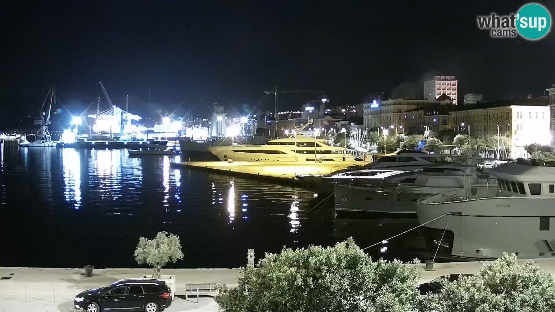 Riva in Marina v Reki – Spletna kamera v živo Hrvaška