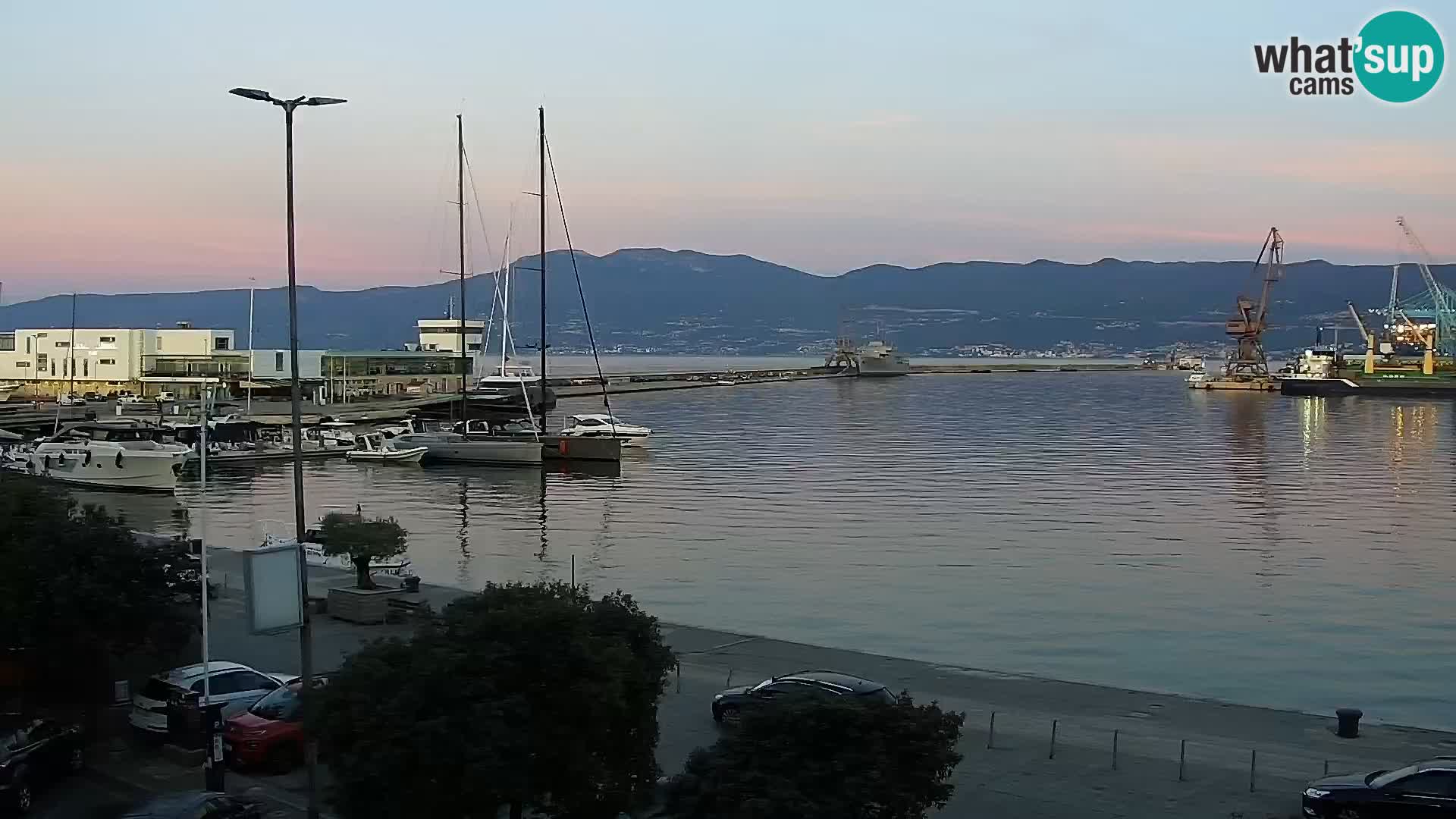 Riva i Marina u Rijeci – Web kamera uživo u Hrvatskoj