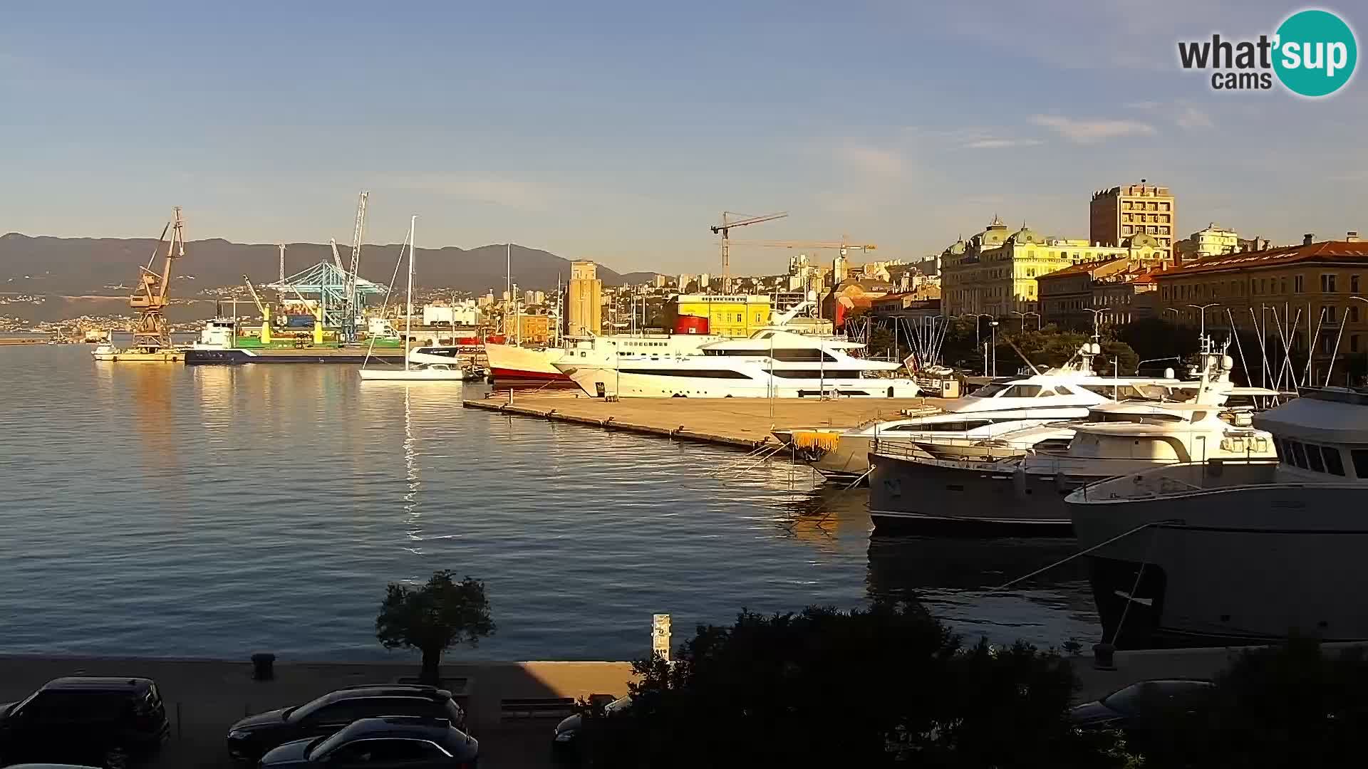 Riva in Marina v Reki – Spletna kamera v živo Hrvaška