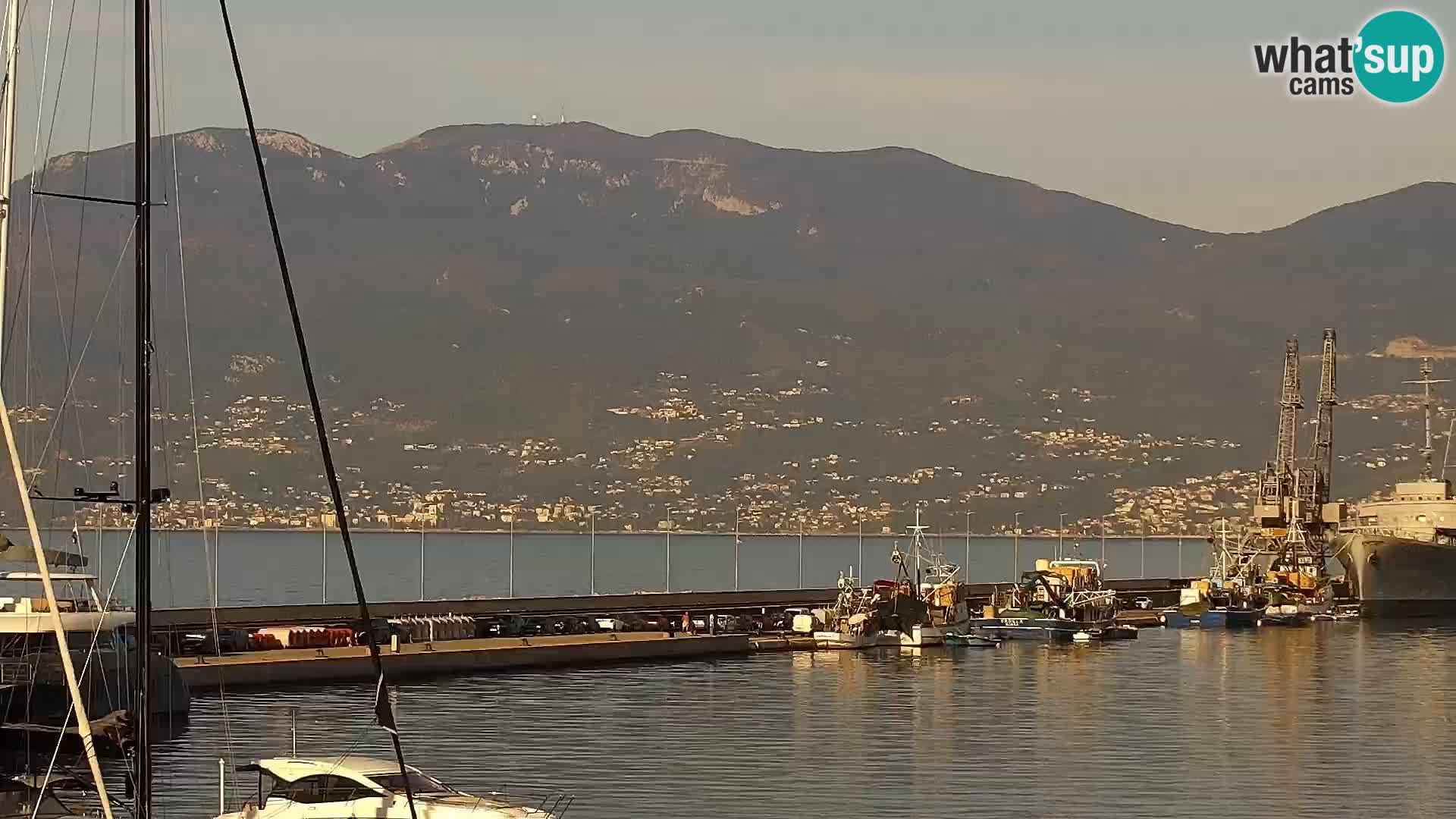 Riva in Marina v Reki – Spletna kamera v živo Hrvaška