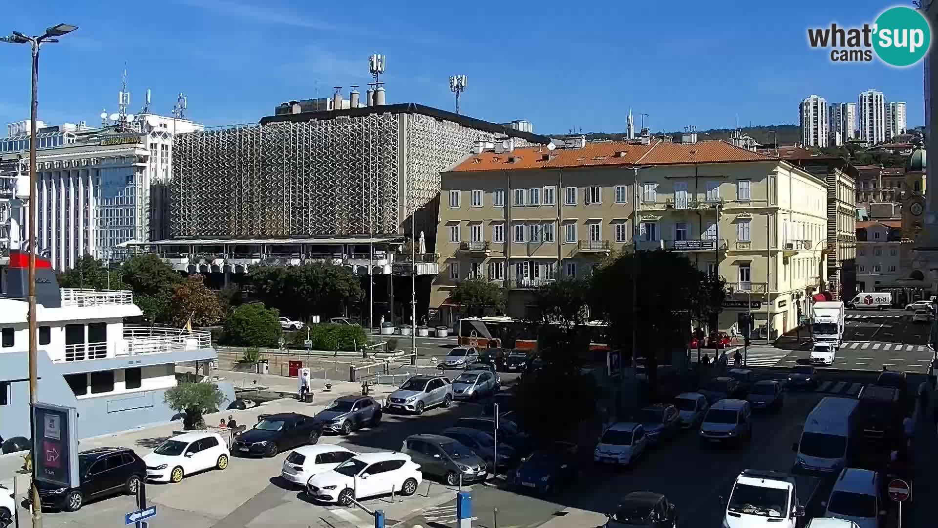 Riva in Marina v Reki – Spletna kamera v živo Hrvaška