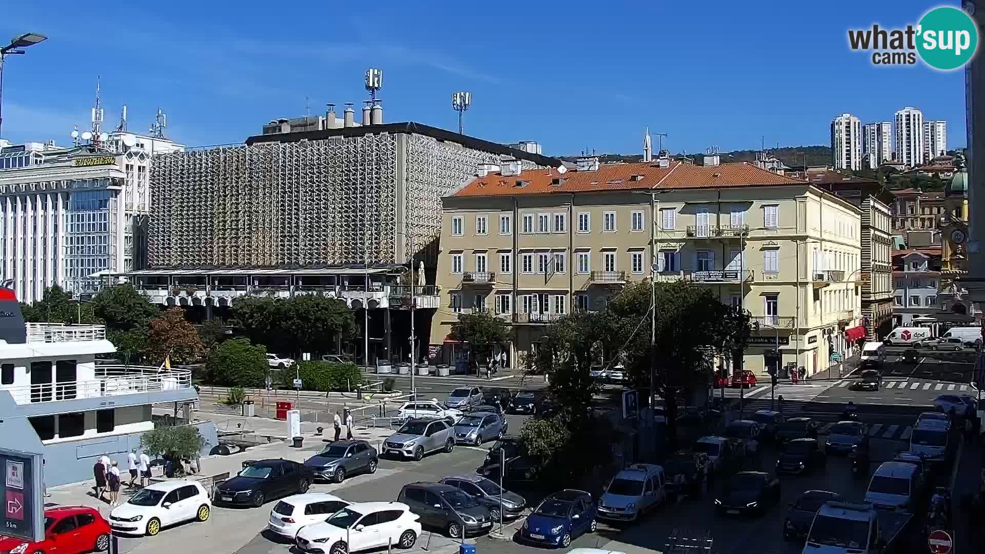 Riva in Marina v Reki – Spletna kamera v živo Hrvaška