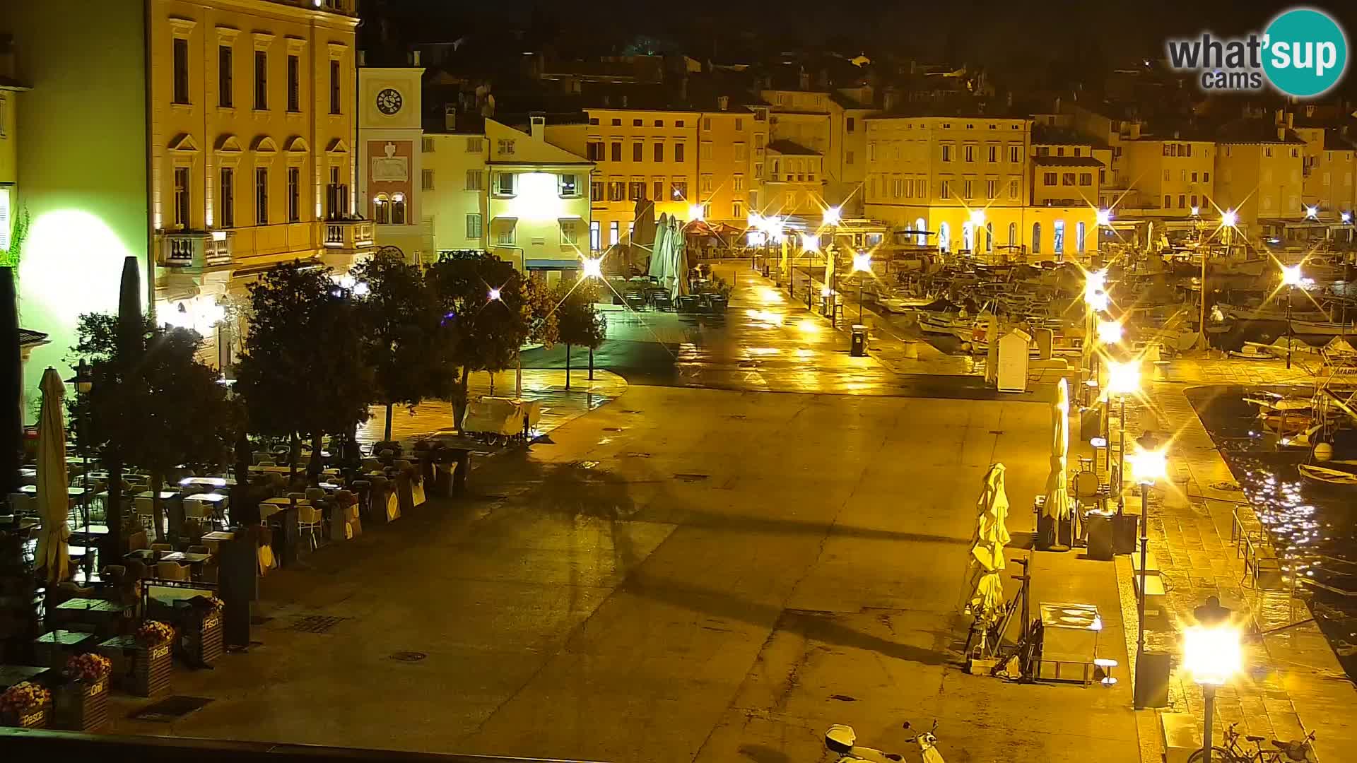 Promenade e marina en Rovinj