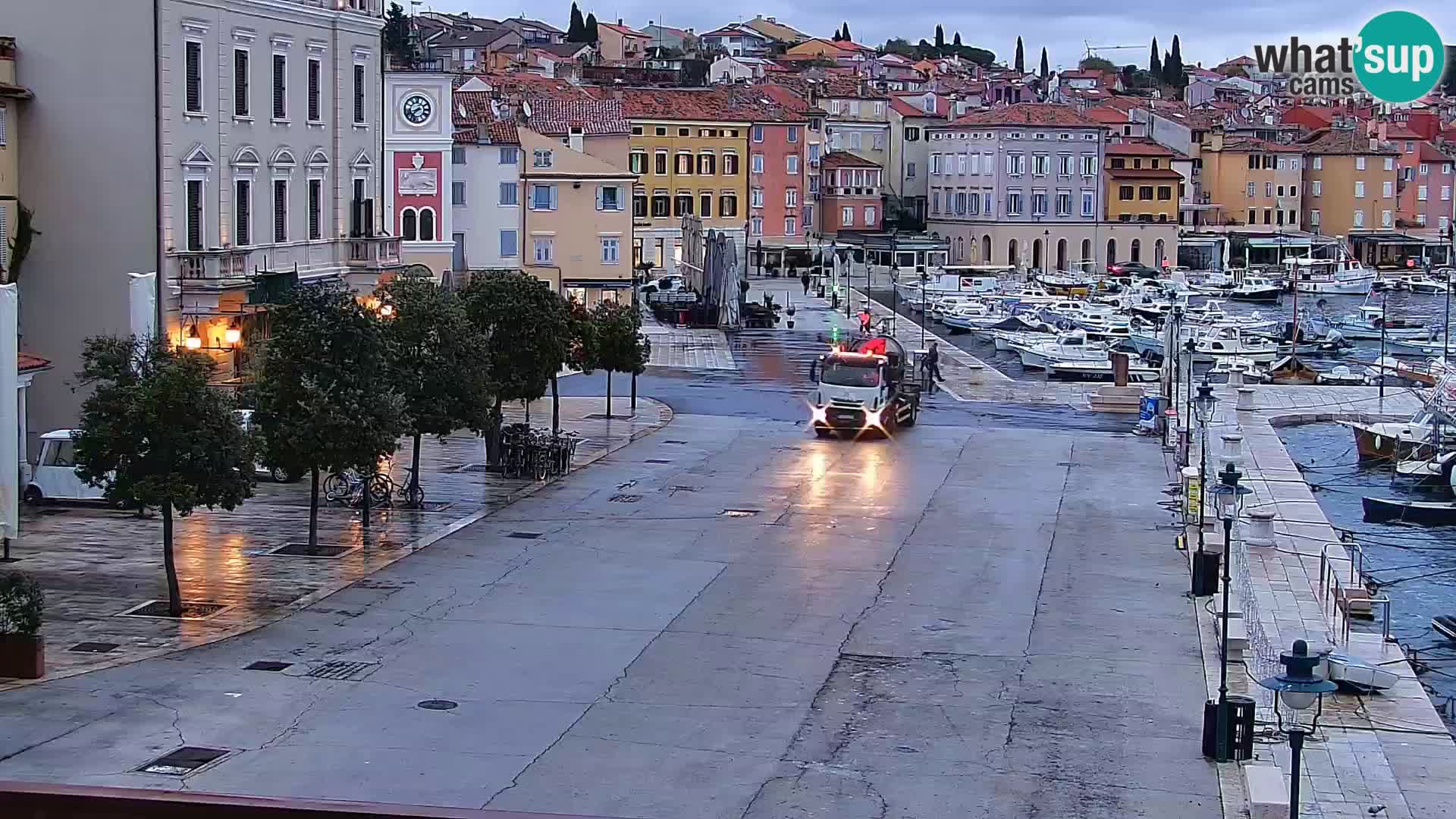 Promenade e marina en Rovinj