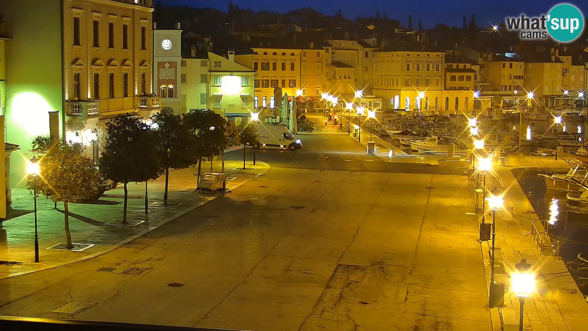 Promenade e marina en Rovinj