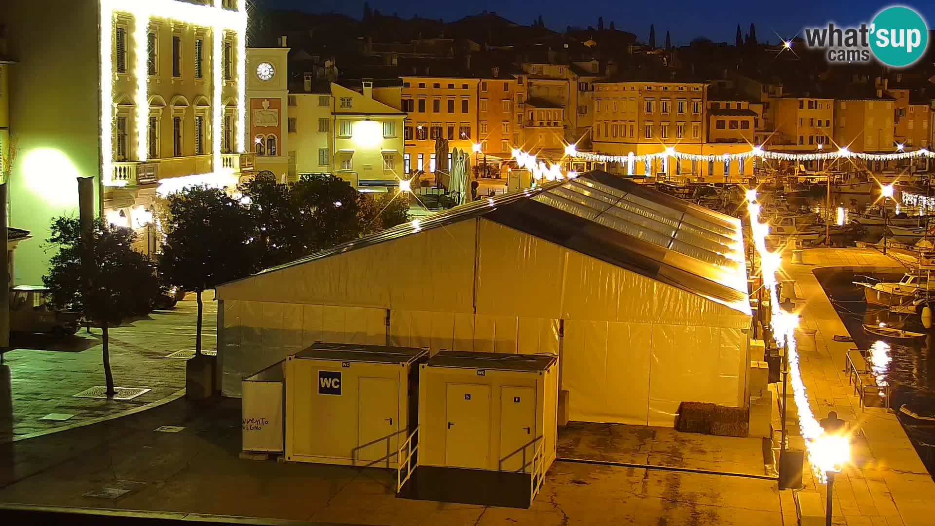 Promenade e marina en Rovinj