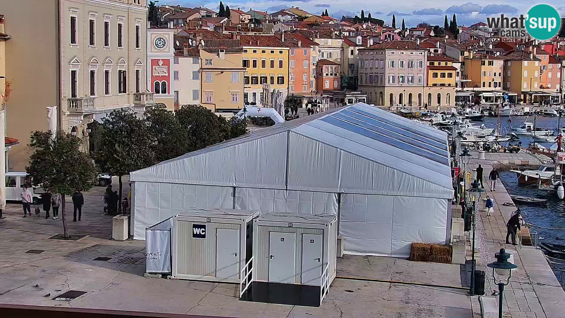 Promenade e marina en Rovinj