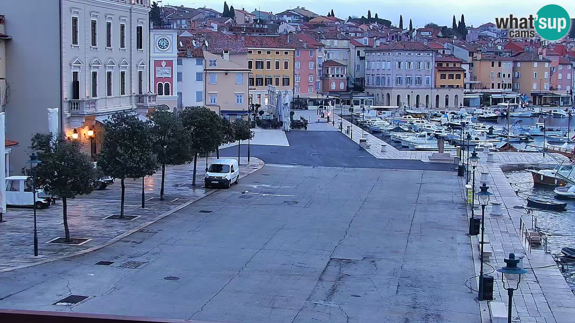 Spletna kamera Rovinj promenada in marina | Rovinj Vreme