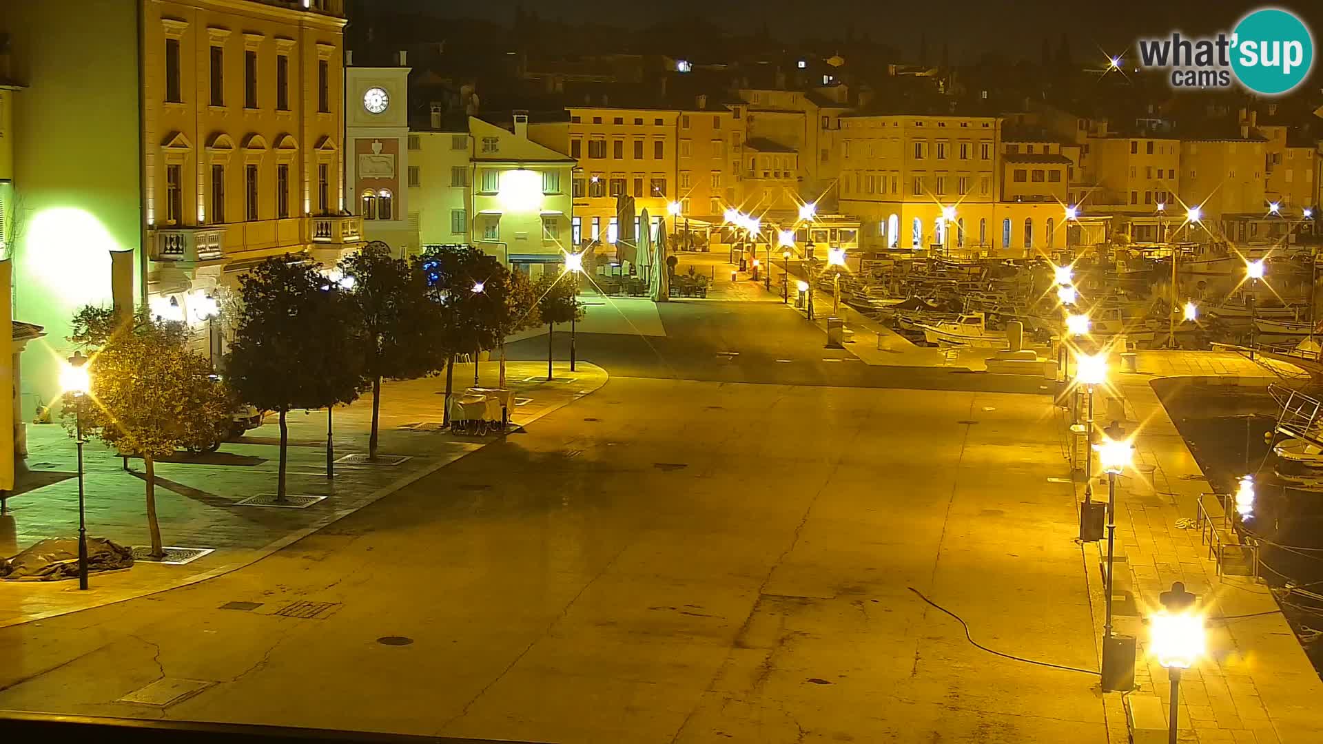 Promenade e marina en Rovinj