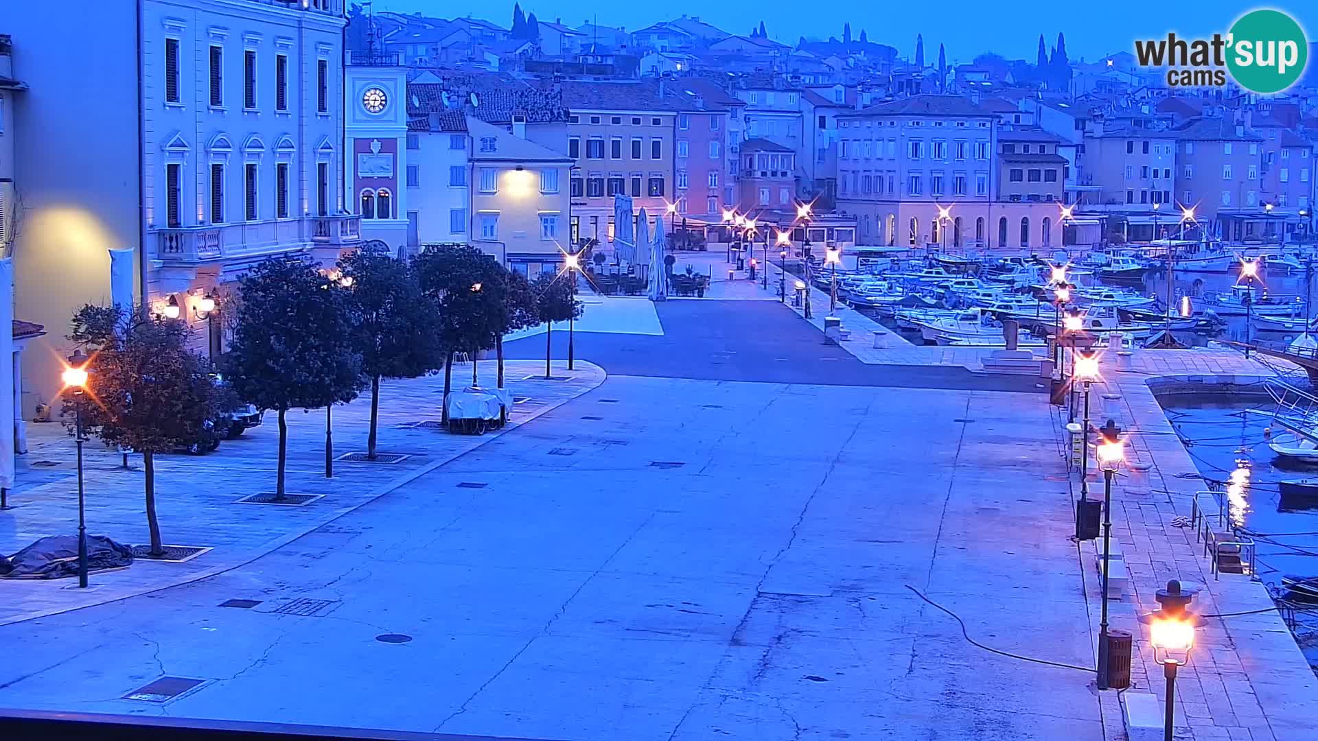 Promenade e marina en Rovinj