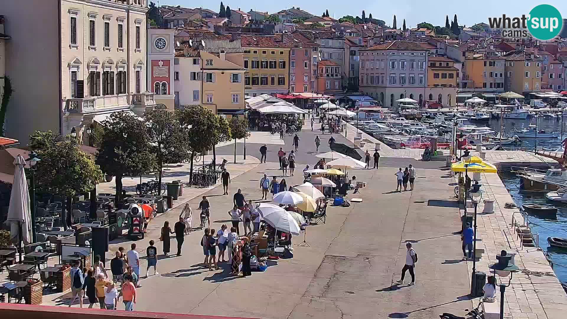 Promenade e marina en Rovinj