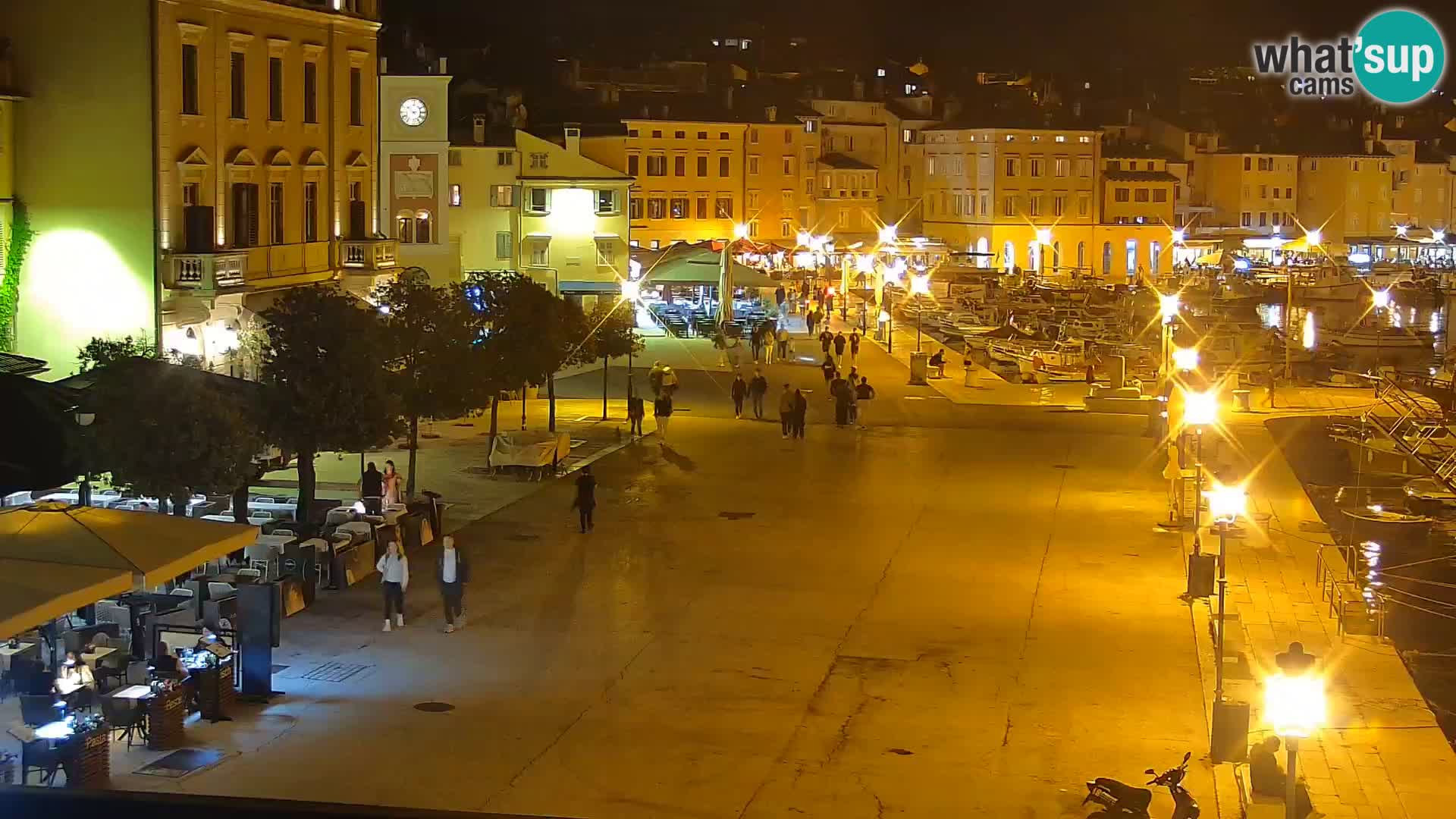 Promenade e marina en Rovinj