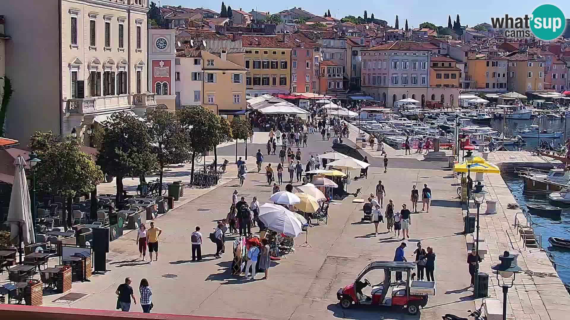 Promenade e marina en Rovinj