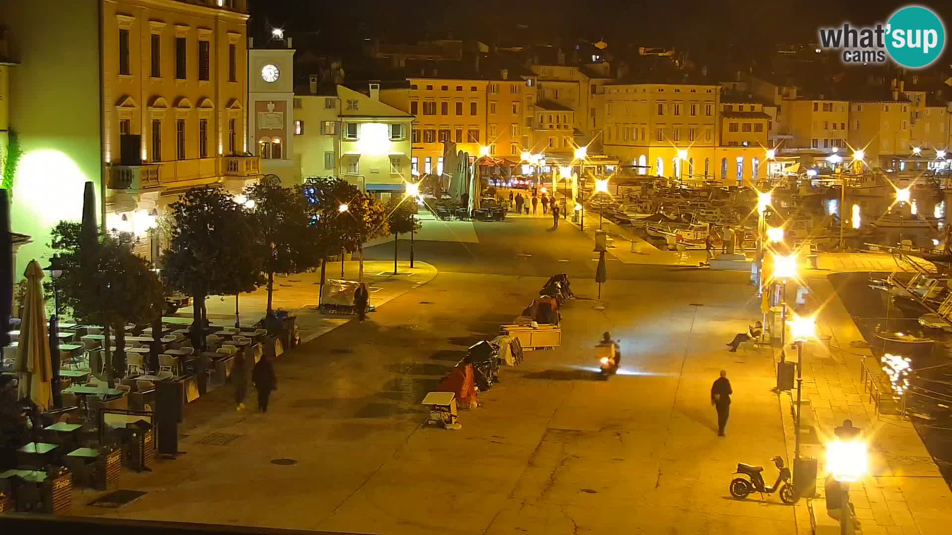 Promenade e marina en Rovinj