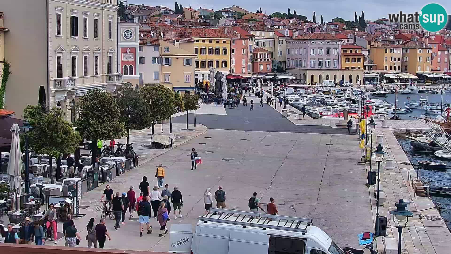 Promenade e marina en Rovinj