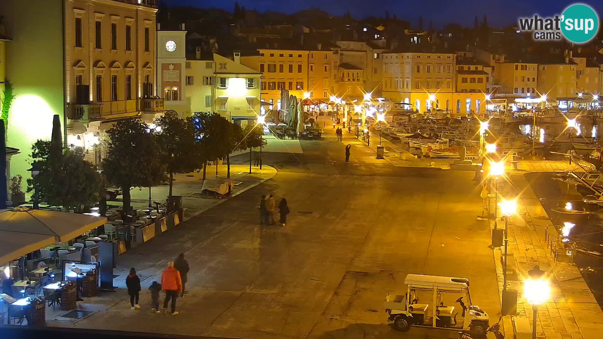 Promenade e marina en Rovinj