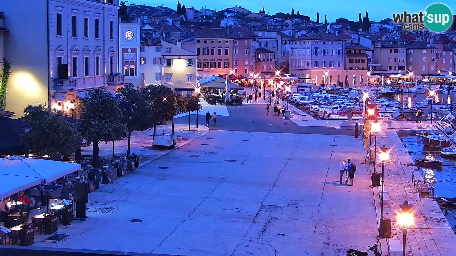 Promenade e marina en Rovinj