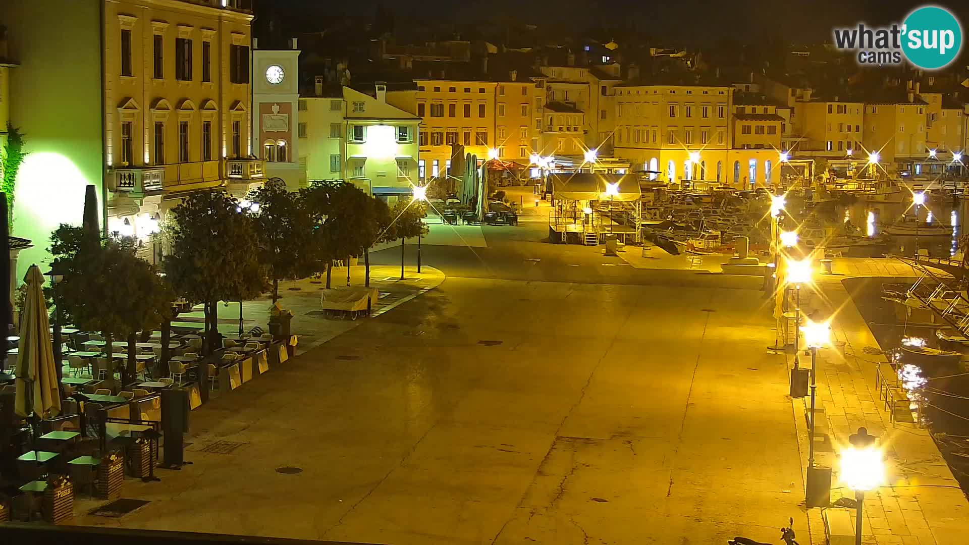 Promenade e marina en Rovinj