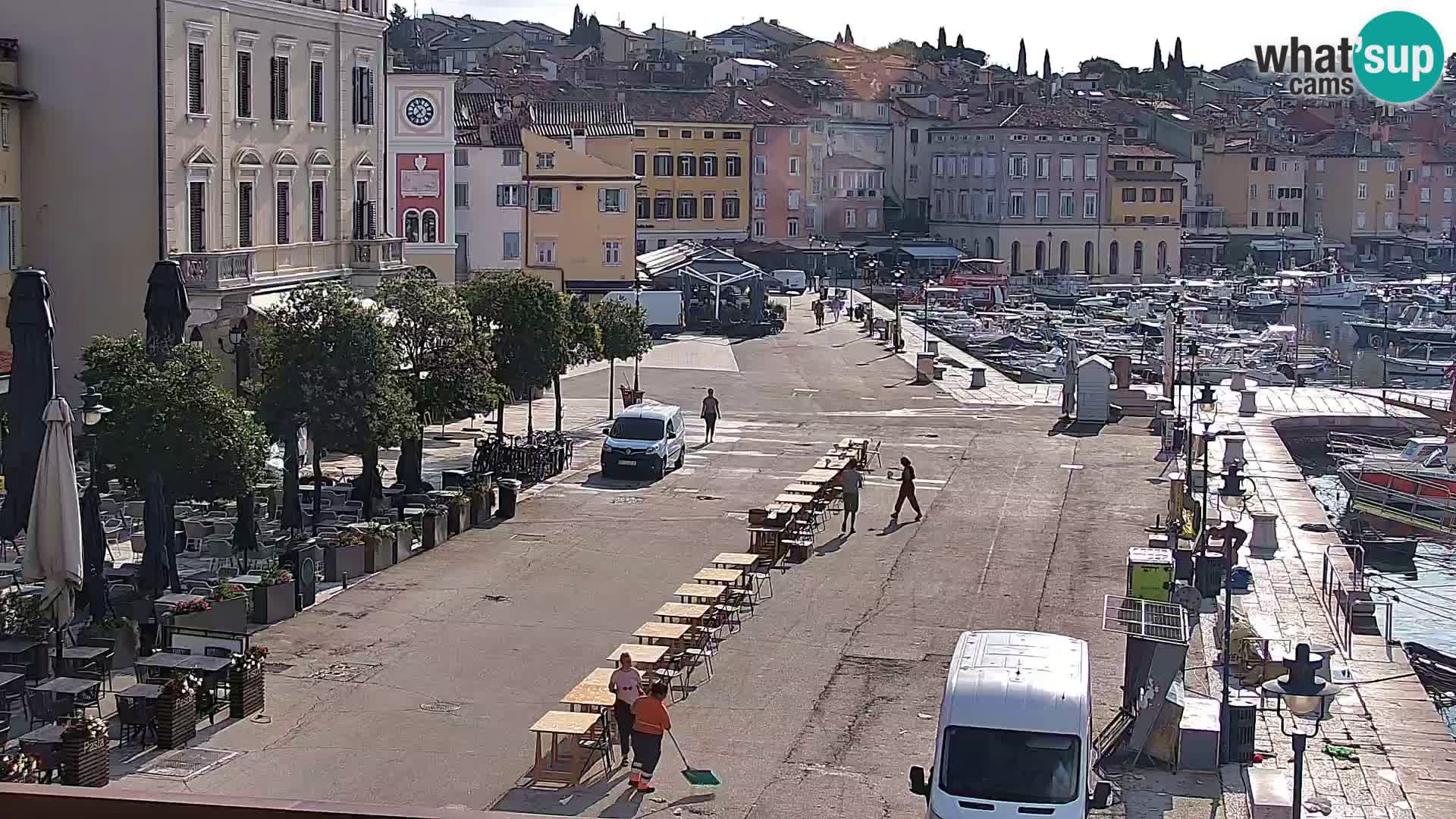 Promenade e marina en Rovinj