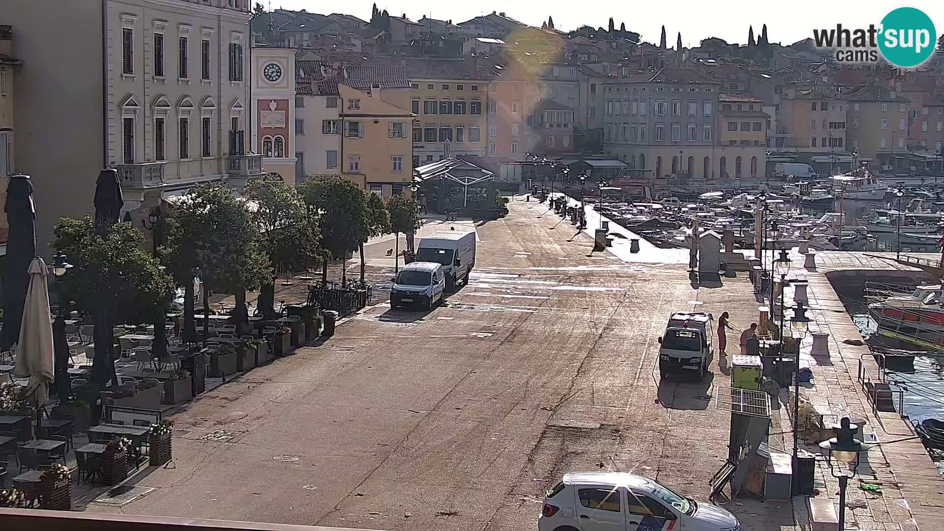 Promenade e marina en Rovinj