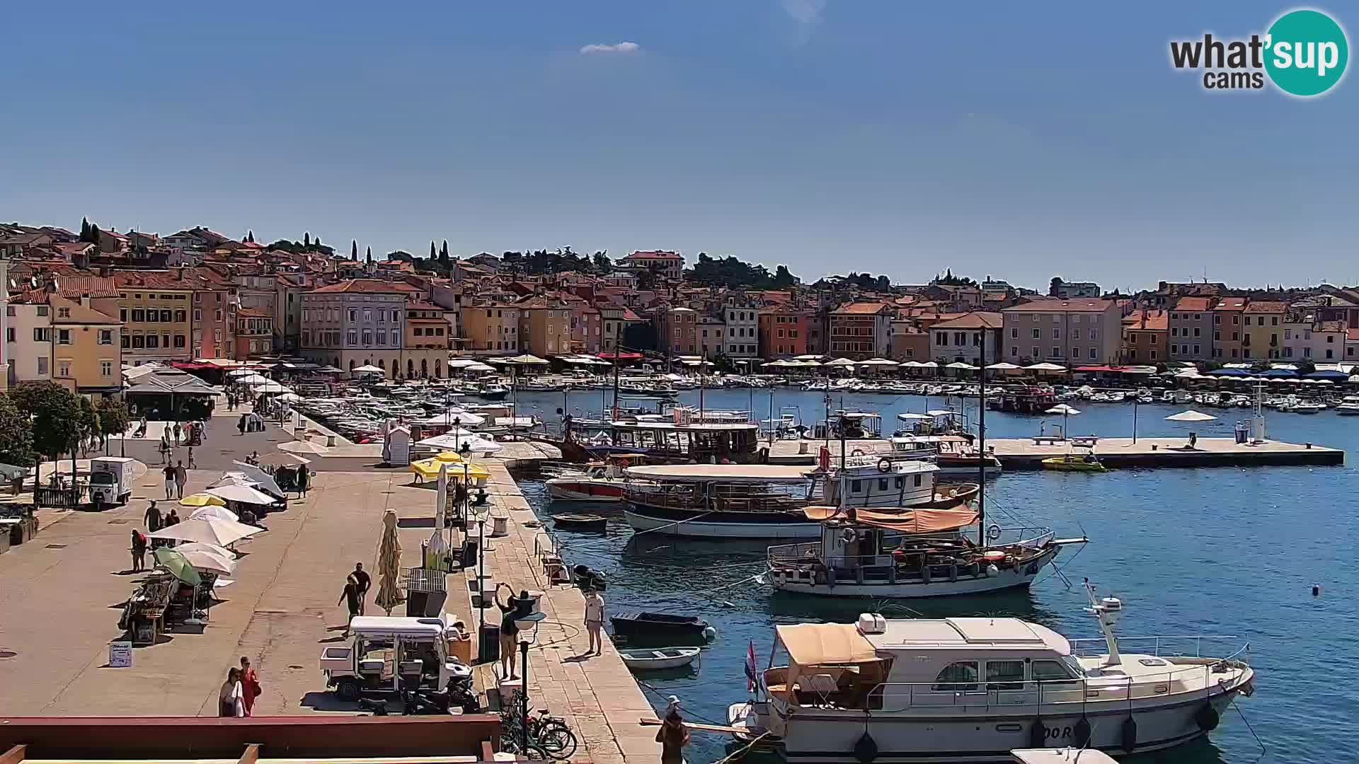 Promenade e marina en Rovinj