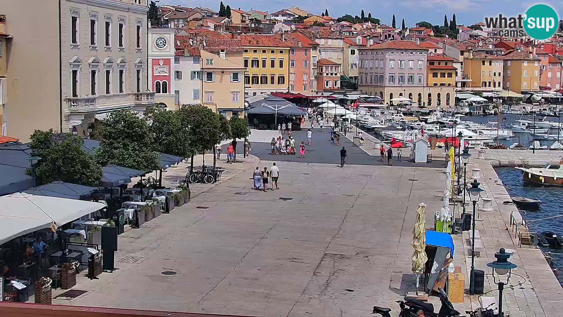 Promenade e marina en Rovinj