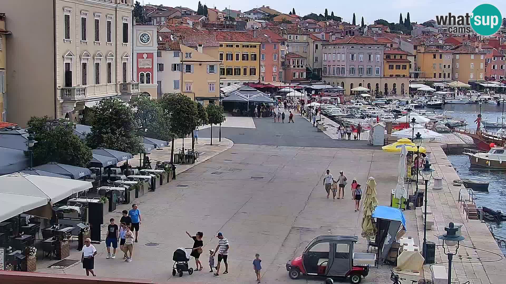 Promenade e marina en Rovinj