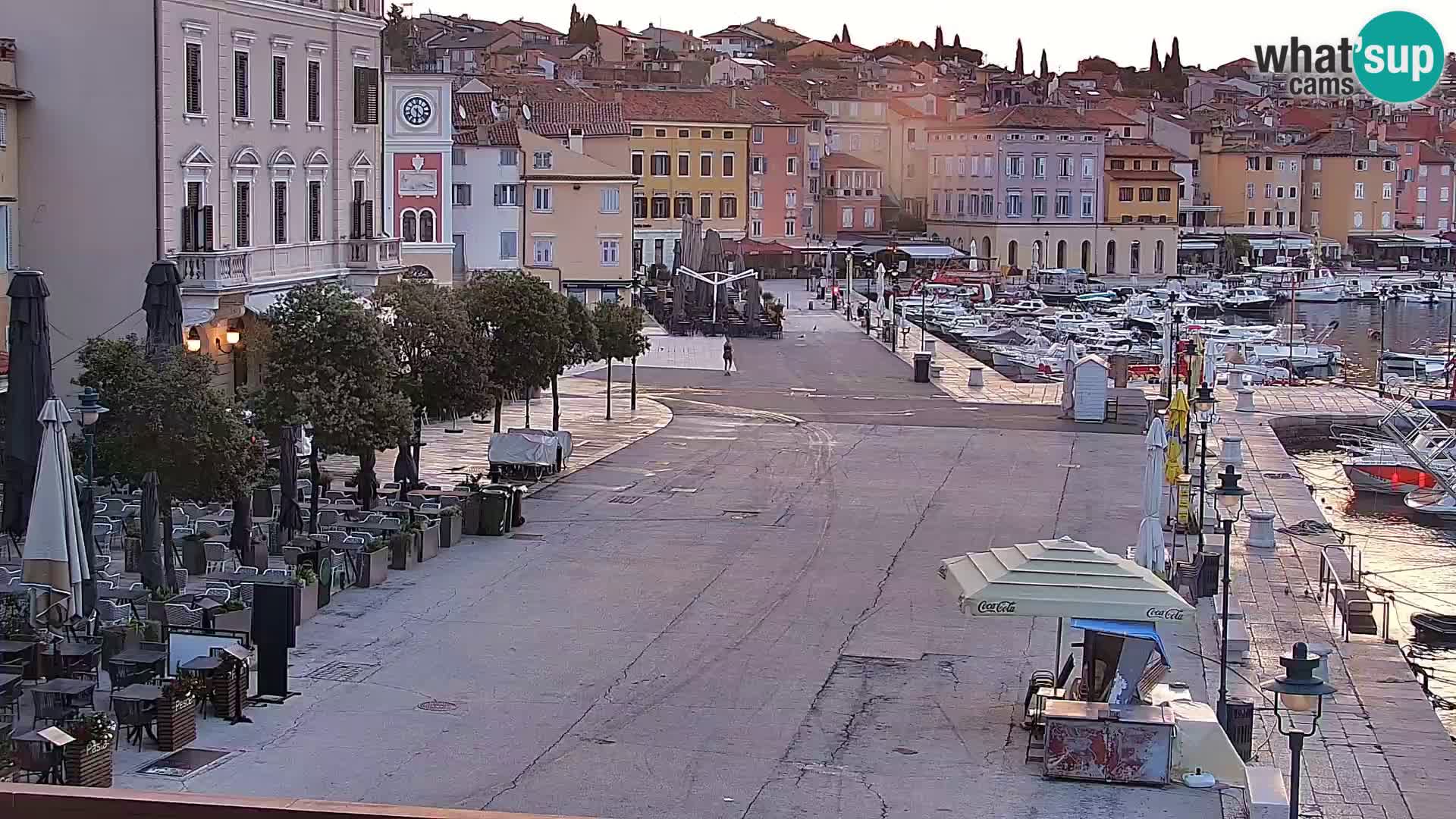 Promenade e marina en Rovinj