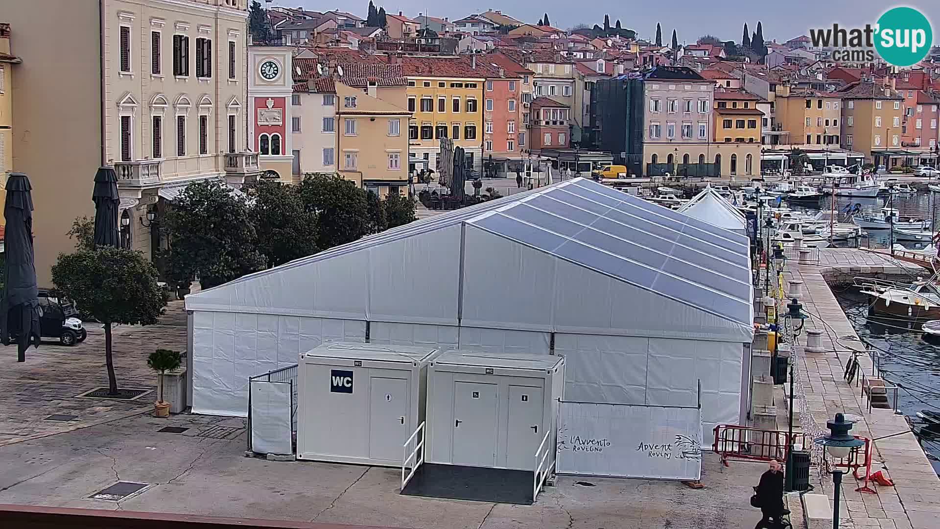 Promenade e marina en Rovinj