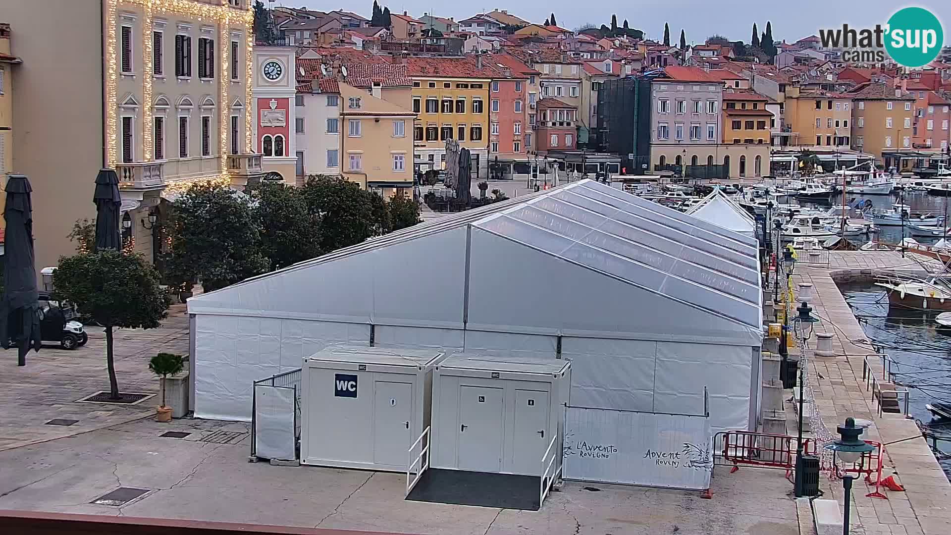 Promenade e marina en Rovinj