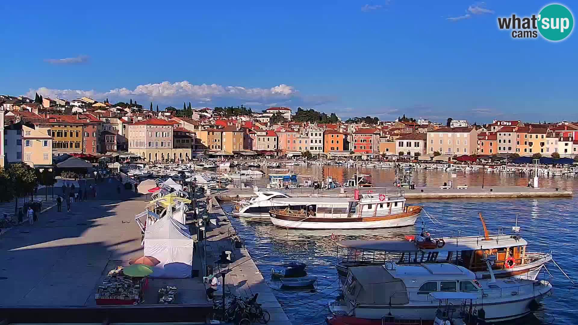 Promenade e marina en Rovinj