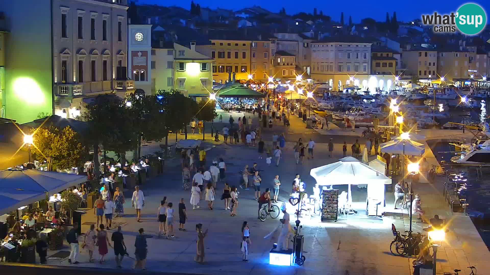 Promenade e marina en Rovinj