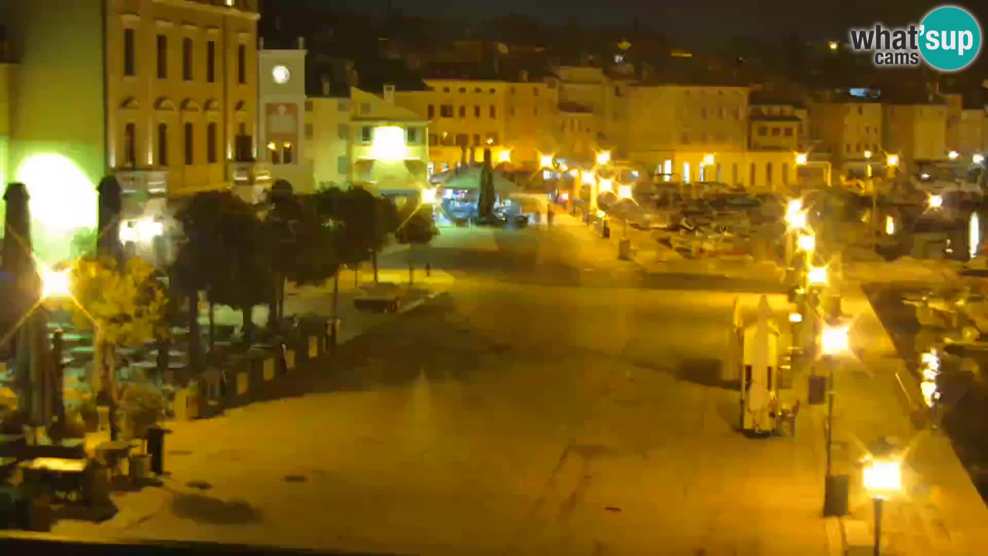 Promenade e marina en Rovinj
