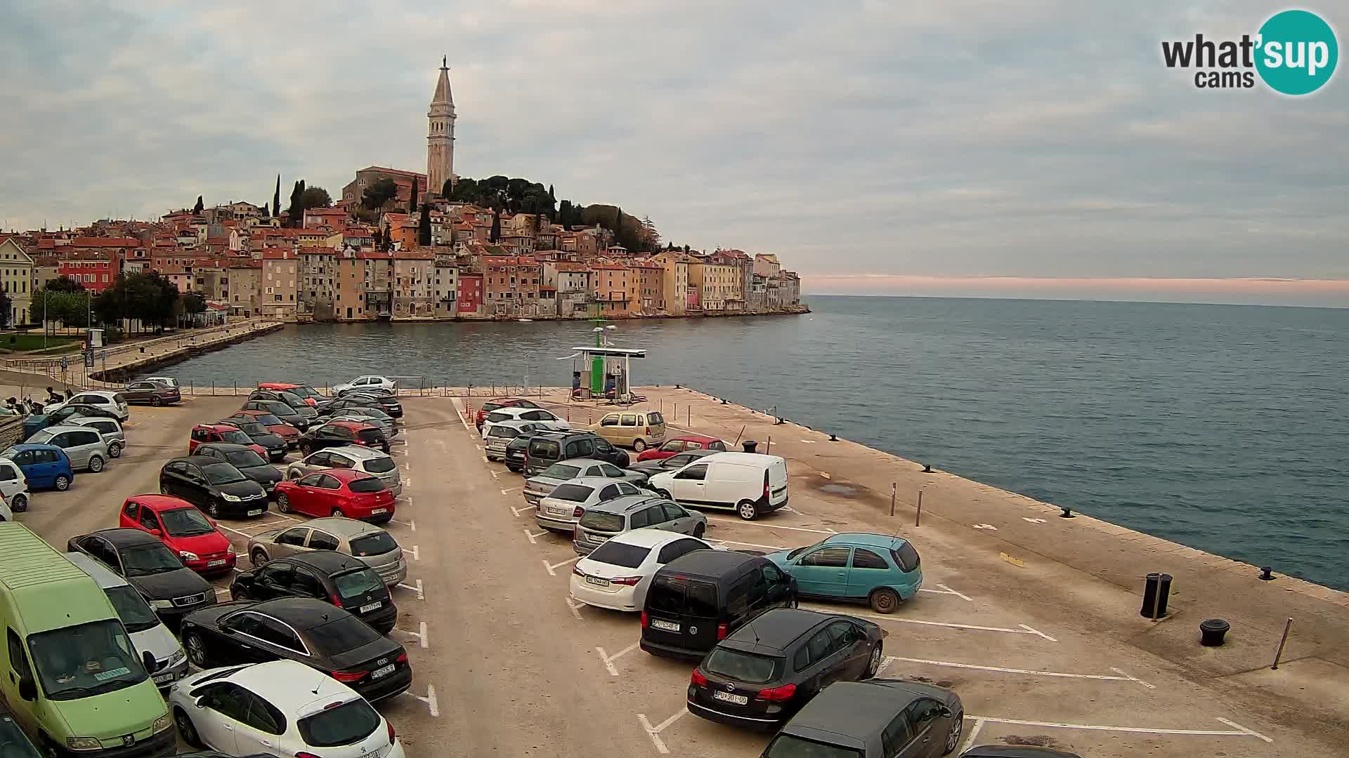 Spletna kamera Rovinj panorama mesta | Istra