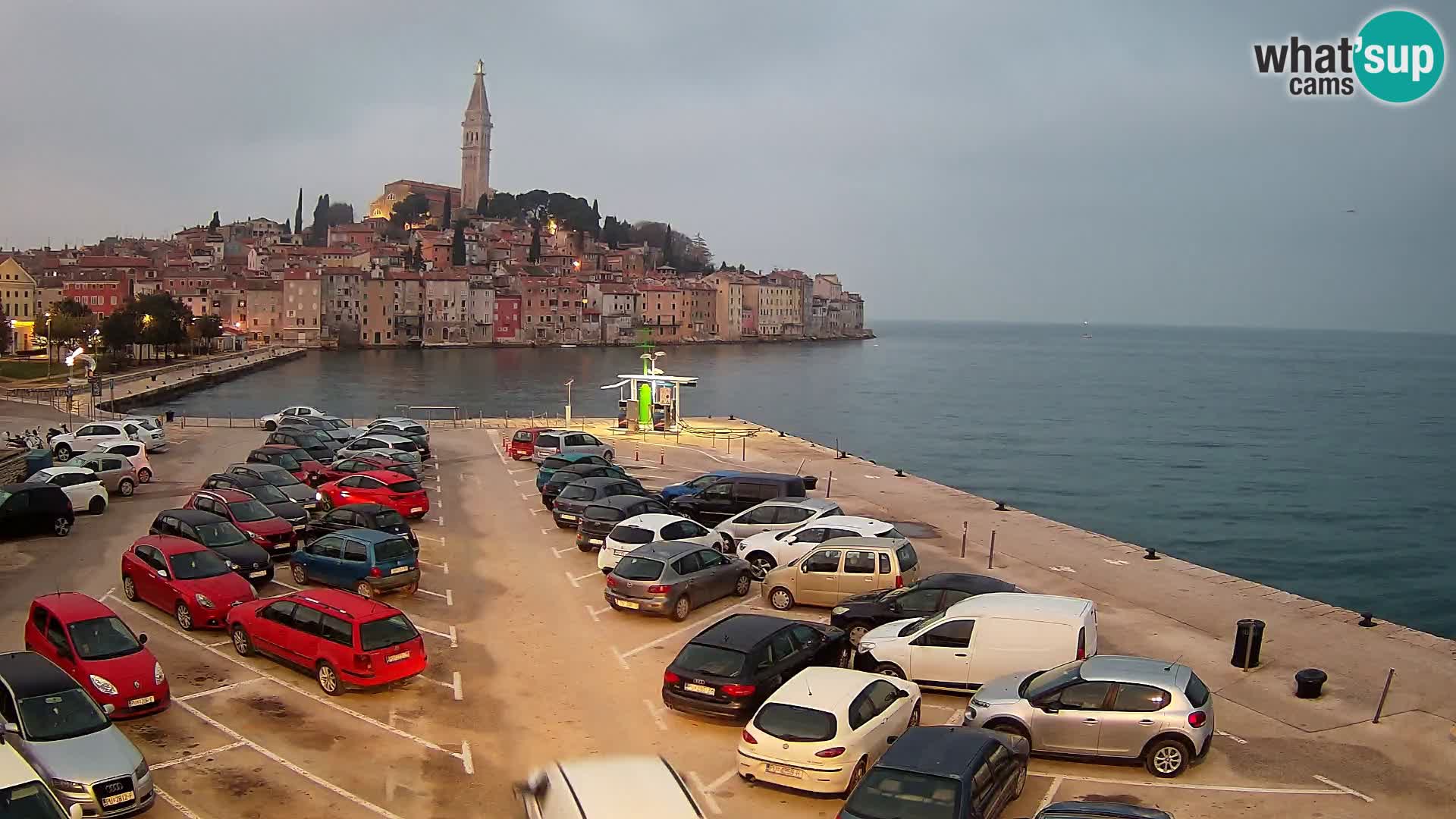 Spletna kamera Rovinj panorama mesta | Istra