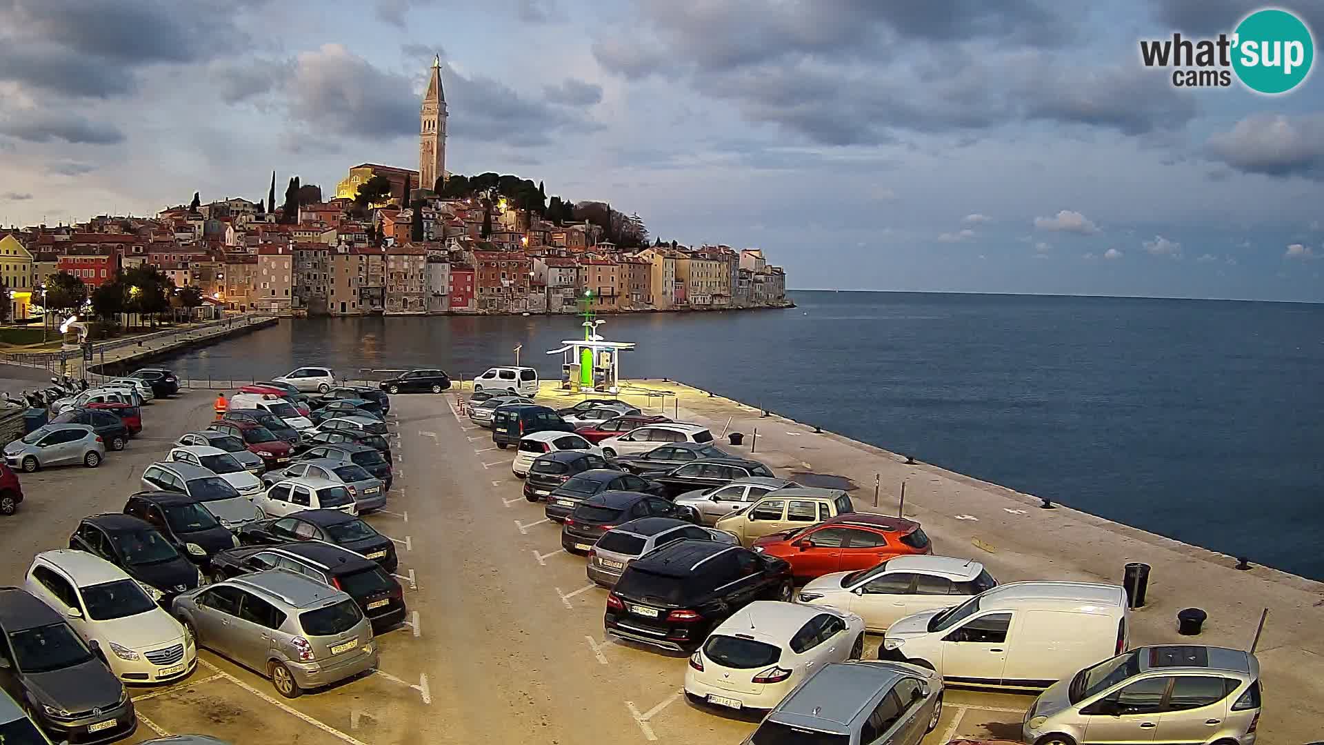 Spletna kamera Rovinj panorama mesta | Istra