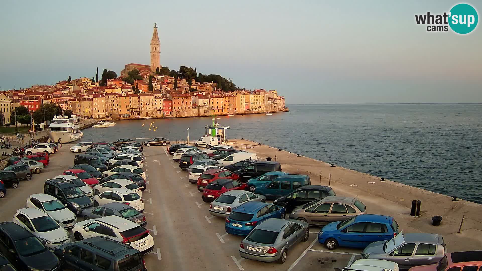 Spletna kamera Rovinj panorama mesta | Istra