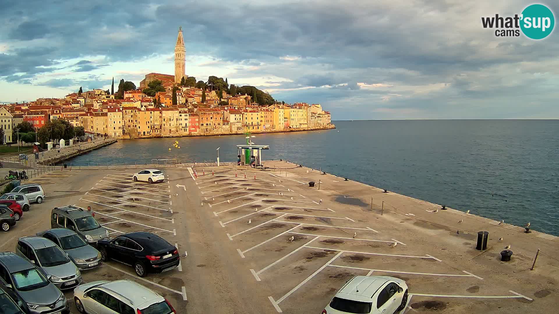 Spletna kamera Rovinj panorama mesta | Istra