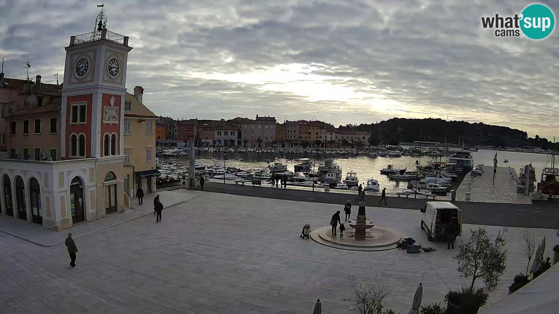 Webcam Rovigno piazza | LIVE cam Piazza centrale Rovigno