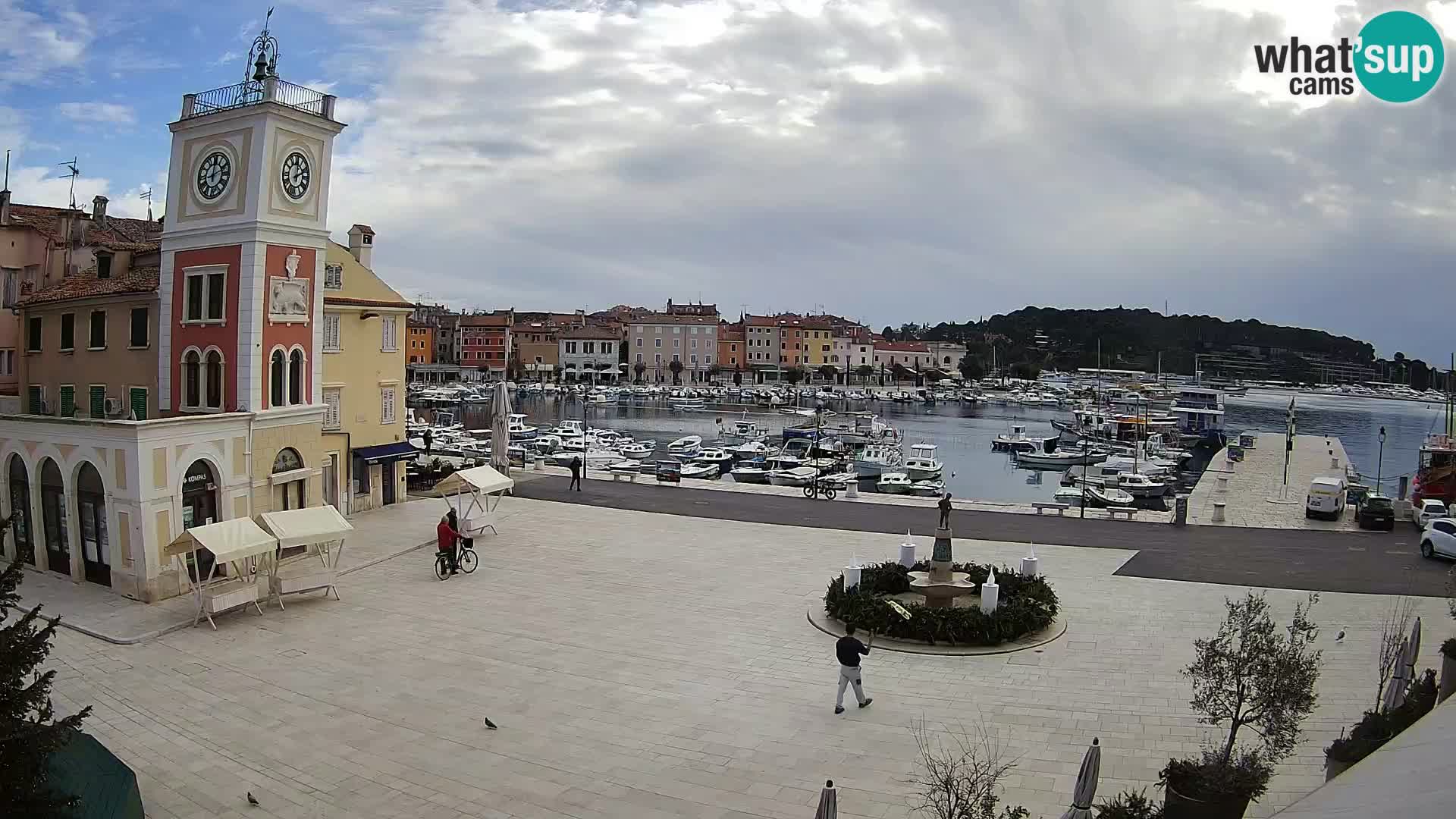 Webcam Rovigno piazza | LIVE cam Piazza centrale Rovigno