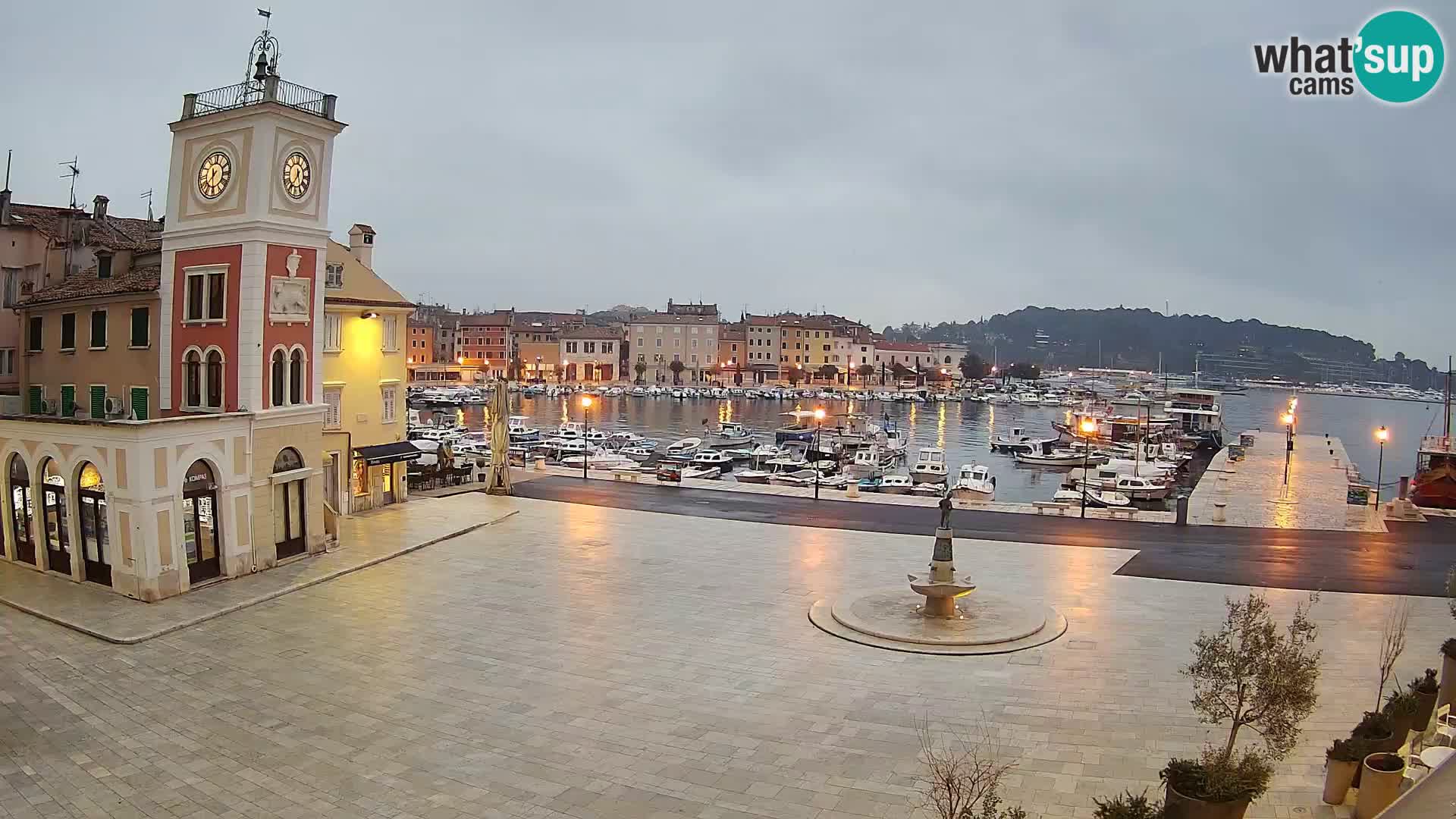 Webcam Rovigno piazza | LIVE cam Piazza centrale Rovigno