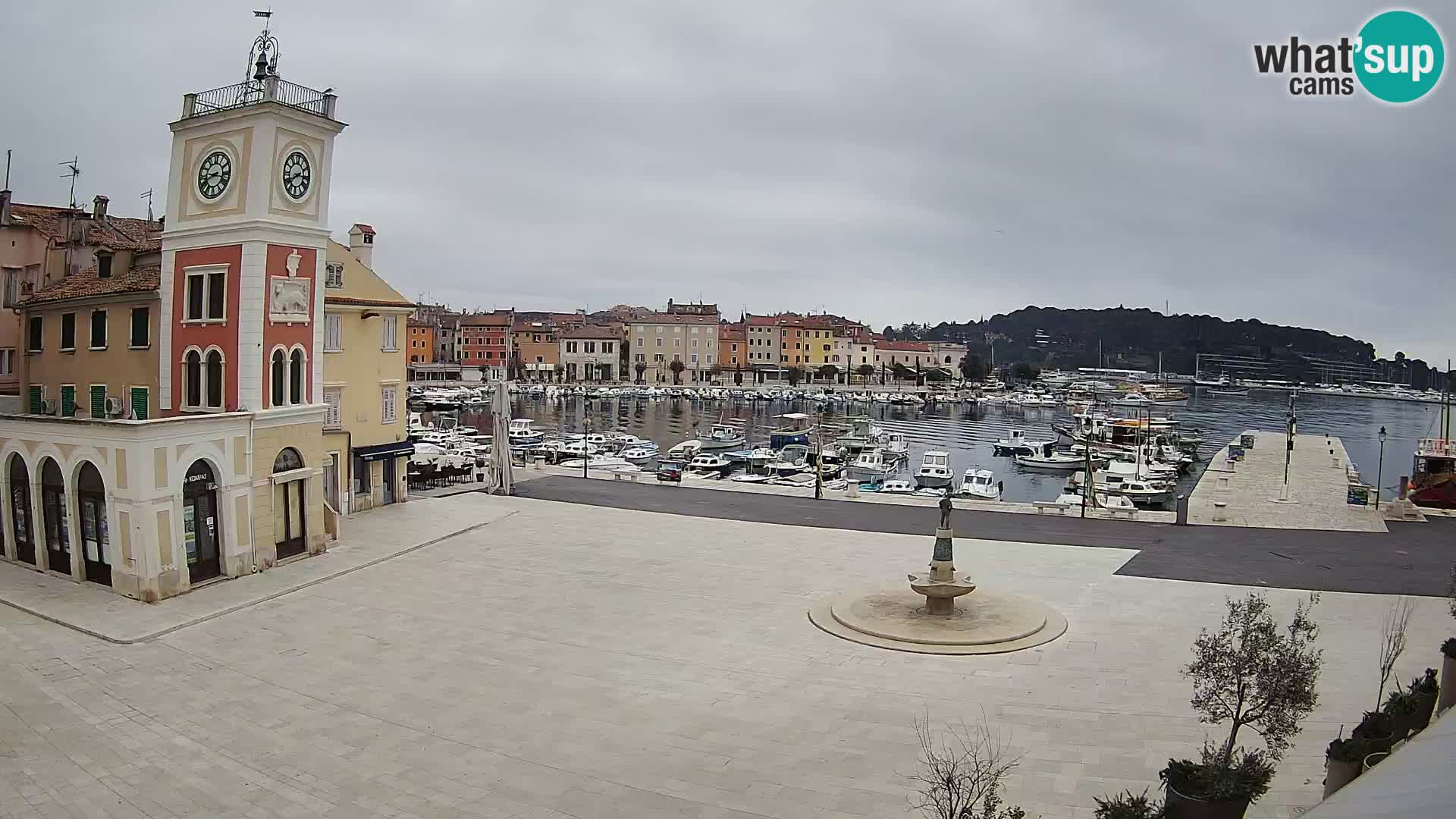 Webcam Rovigno piazza | LIVE cam Piazza centrale Rovigno