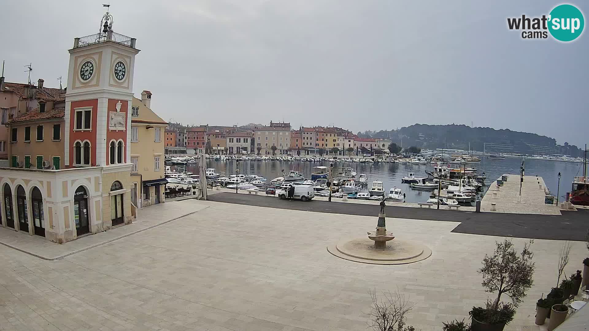 Webcam Rovigno piazza | LIVE cam Piazza centrale Rovigno