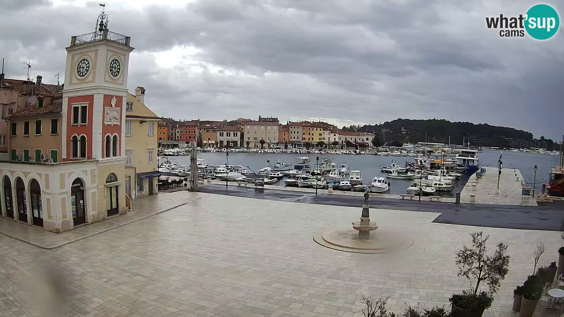 Webcam Rovigno piazza | LIVE cam Piazza centrale Rovigno