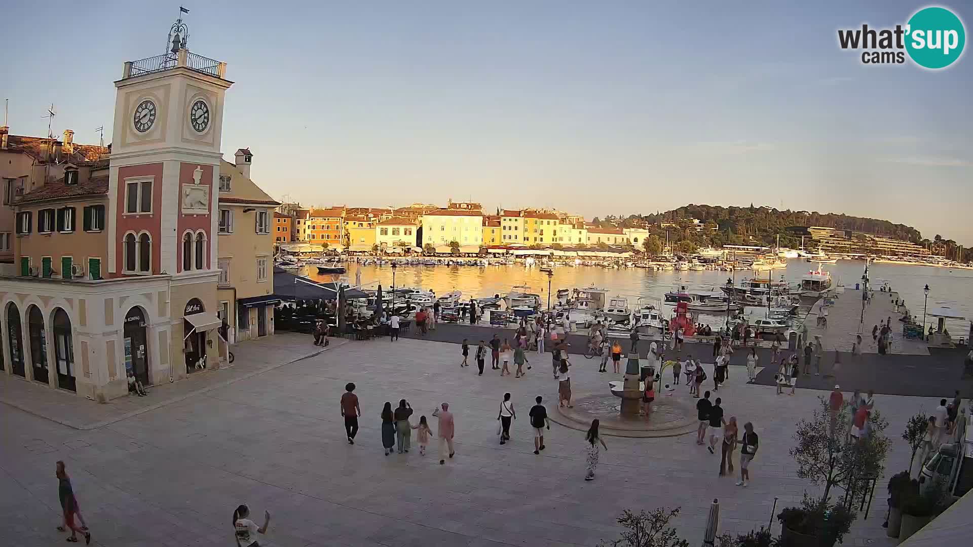 Webcam Rovigno piazza | LIVE cam Piazza centrale Rovigno