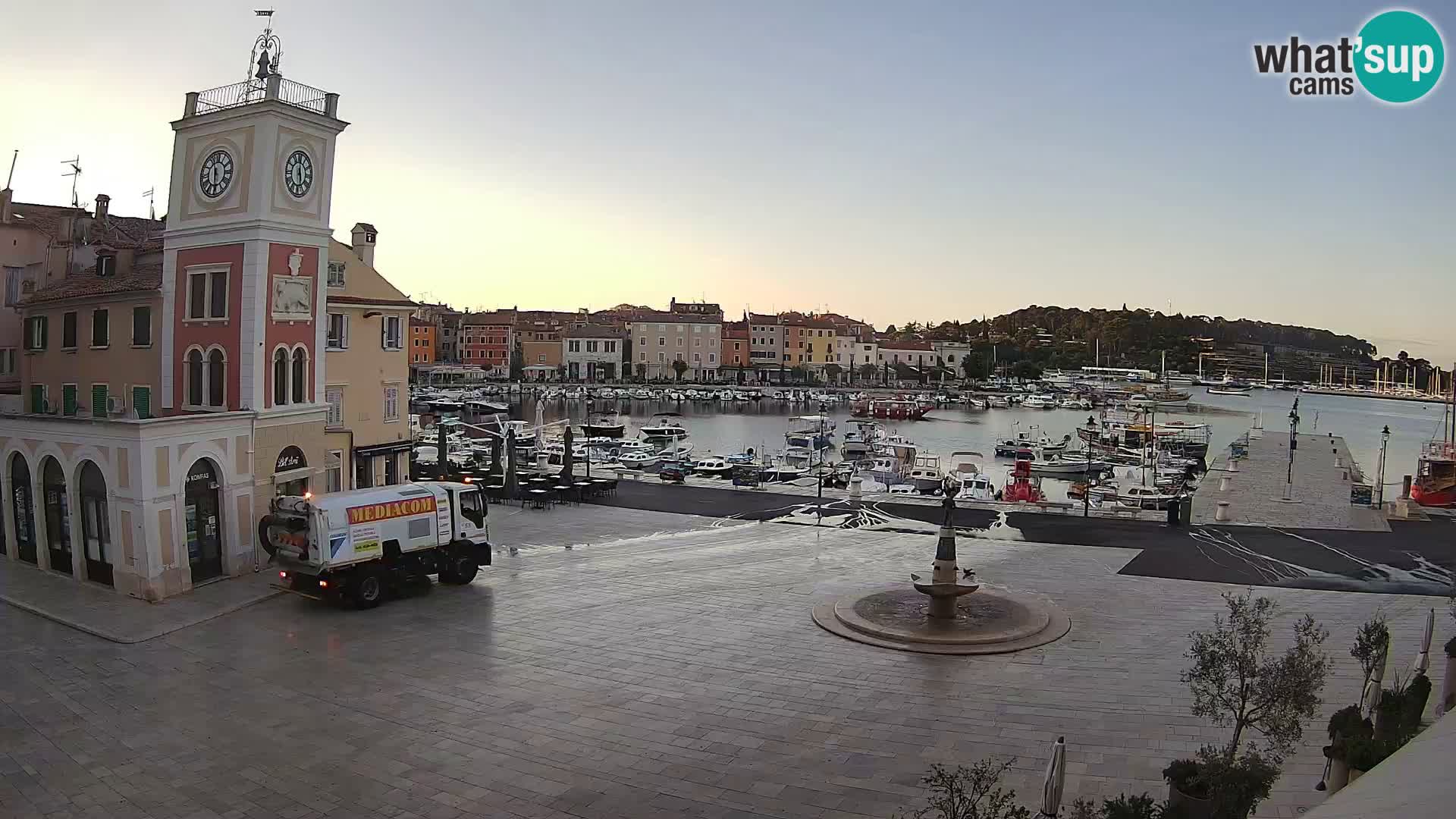 Rovinj spletna kamera trg
