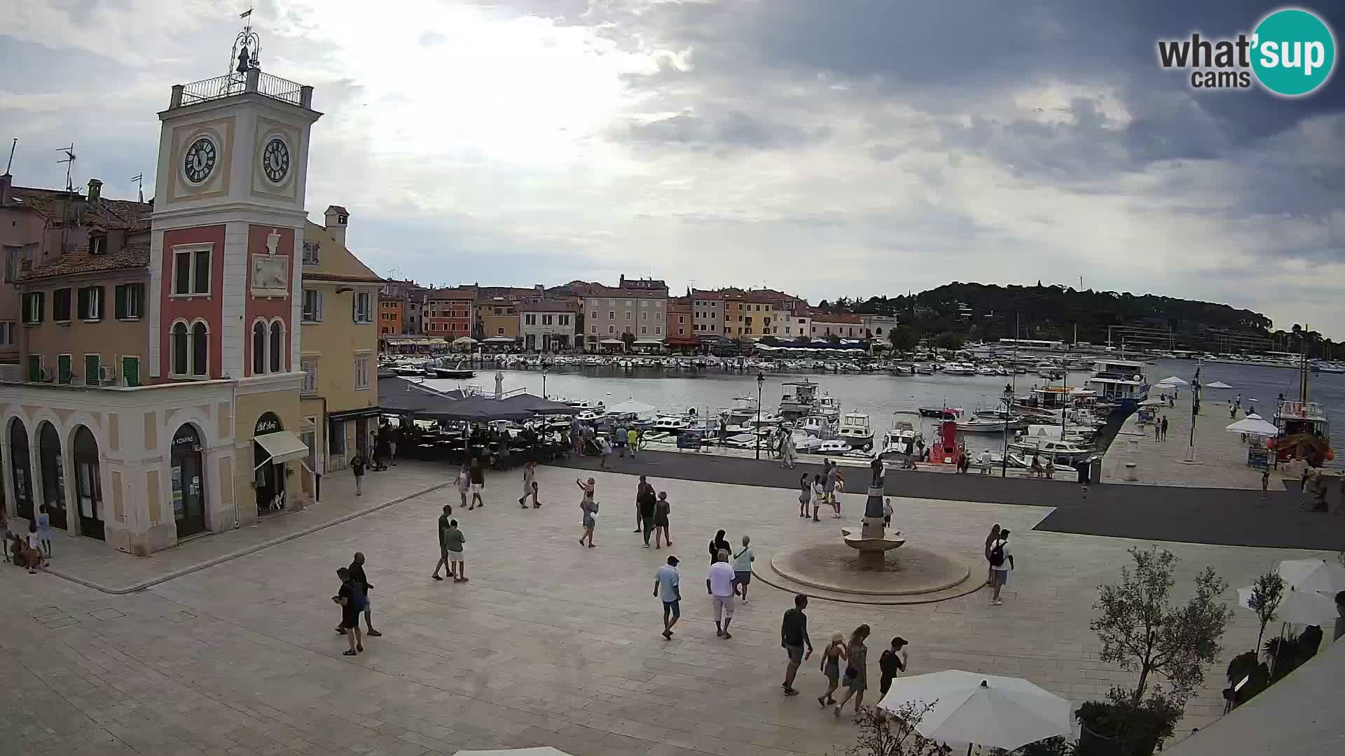 Webcam Rovigno piazza | LIVE cam Piazza centrale Rovigno